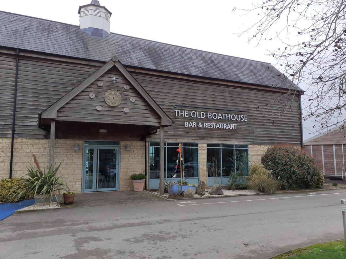 Nyhavn Lakeside Cottage Cirencester Eksteriør bilde